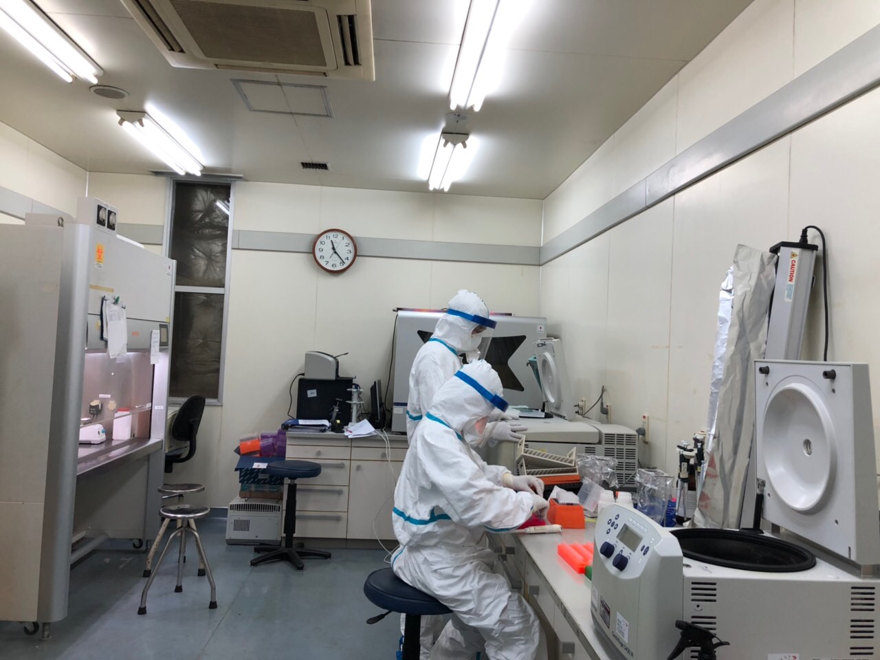 kit test nhanh khac kit pcr khac nhau the nao1584366392